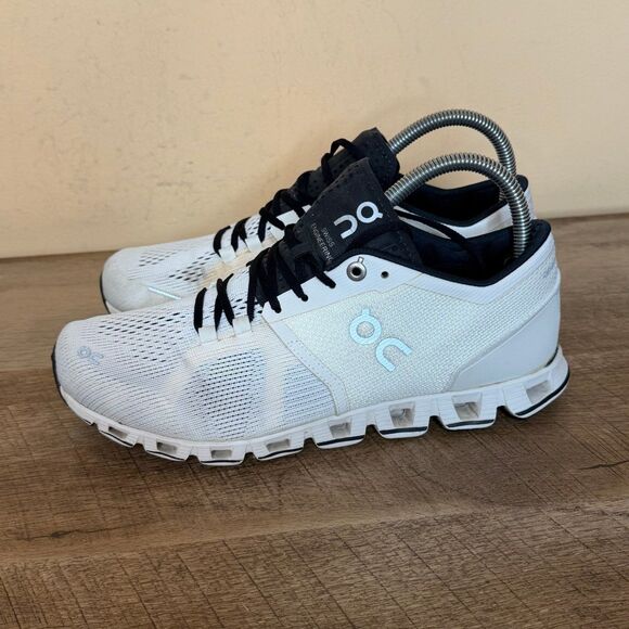 On Running Shoes - On Running Cloud X White Black womens size 8 shoes